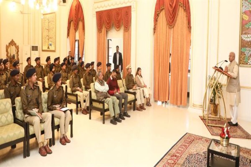 आम-जनों-के-प्रति-हमेशा-आत्मीयता-का-भाव-रखें-:-राज्यपाल-पटेल