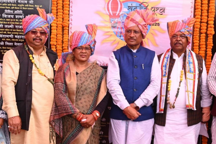 रायपुर-:-मुख्यमंत्री-विष्णु-देव-साय-ने-तातापानी-महोत्सव-में-विभागीय-स्टॉलों-का-किया-अवलोकन