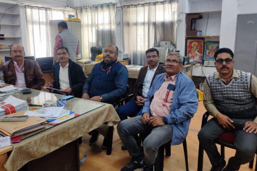 ईओडब्लू-की-सात-सदस्यी-टीम-ने-महिला-बाल-विकास-विभाग-में-मारा-छापा,-मचा-हड़कंप