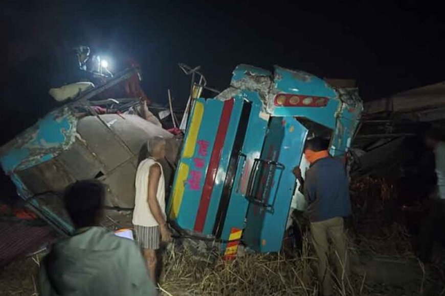 गुजरात में बस खाई में गिरी, मध्य प्रदेश के पांच तीर्थयात्रियों की मौत