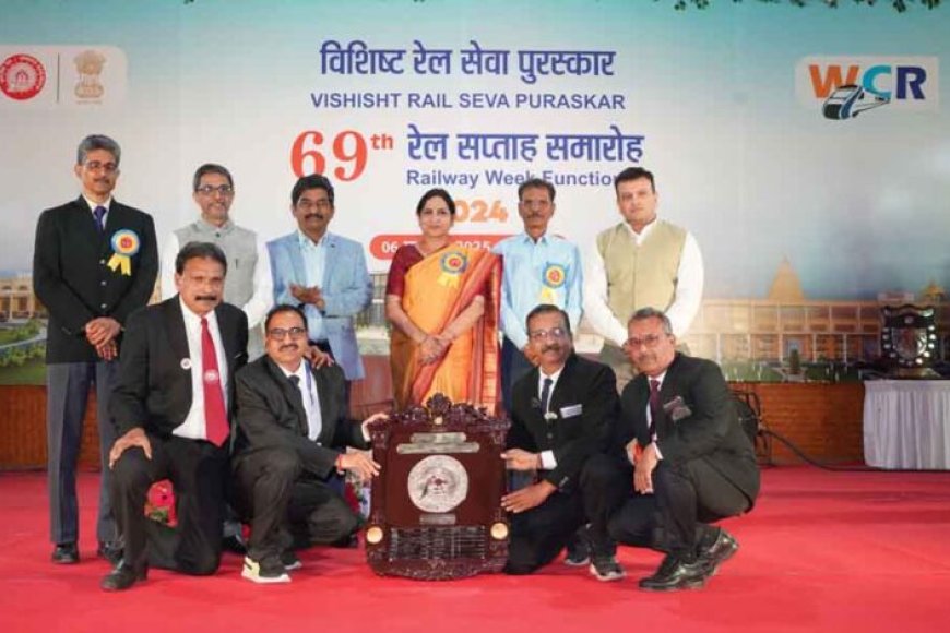 भोपाल-मंडल-को-इंटर-डिविजनल-टिकट-चेकिंग-शील्ड-सहित-6-दक्षता-शील्ड-मिली