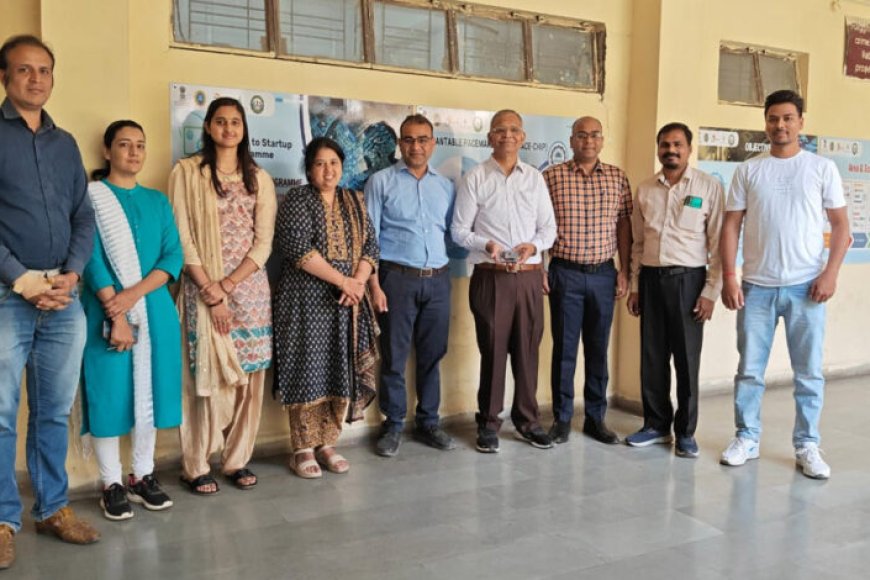 देवी-अहिल्या-विश्वविद्यालय-ने-डेटा-स्टोरेज-सटीकता-बढ़ाने-के-लिए-विकसित-की-सेमीकंडक्टर-चिप