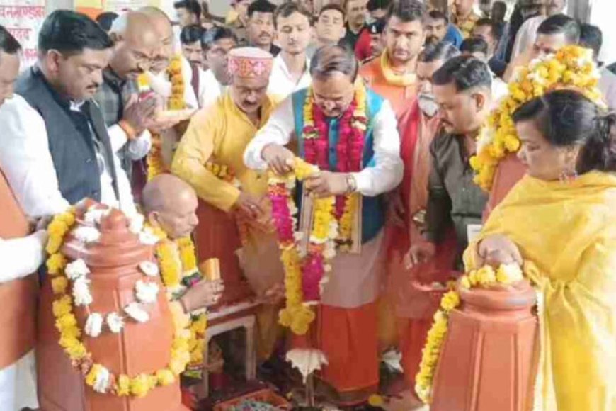 डिप्टी-सीएम-केशव-प्रसाद-मौर्य,-मां-बगलामुखी-के-किए-दर्शन