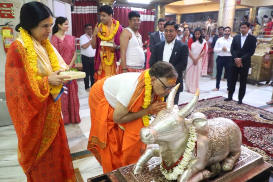 बाबा महाकाल की वित्त आयोग के अध्यक्ष डॉ. पनगढ़िया ने की सपत्नीक पूजा&अर्चना