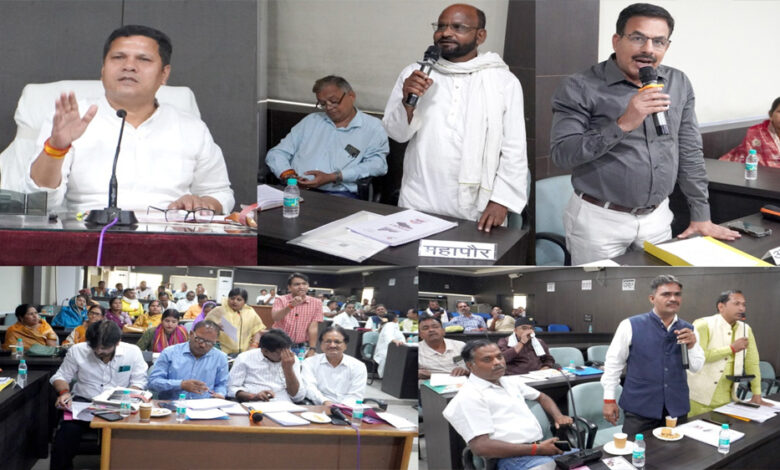 परिषद अध्यक्ष देवेश पाण्डेय के अध्यक्षता परिषद की बैठक आयोजित