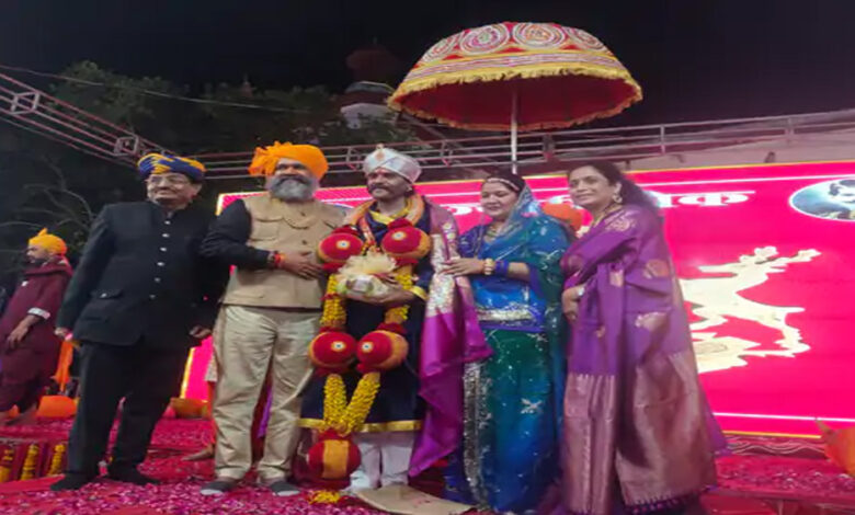 दतिया-राजपरिवार-के-दामाद-राहुल-देव-और-उनकी-पत्नी-क्षत्रिय-समाज-से-बाहर