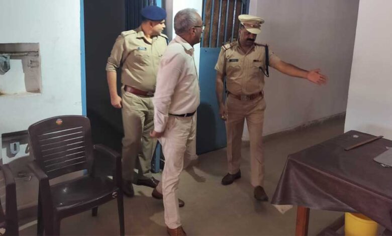 विशेष-पुलिस-महानिदेशक-(तकनीकी-सेवायें)-पुलिस-मुख्यालय-भोपाल-द्वारा-थाना-कोतवाली-अनूपपुर-का-निरीक्षण