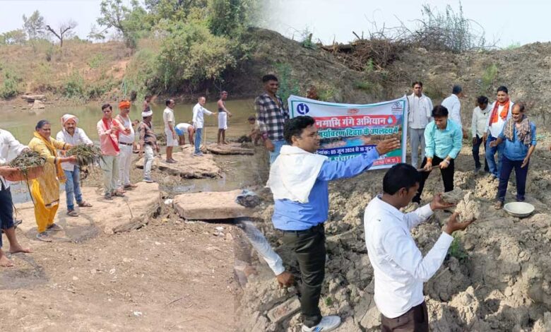 जल-गंगा-संवर्धन-अभियान-में-जनप्रतिनिधियों-और-आमजनों-की-भागीदारी-सुनिश्चित-करें-–-कमिश्नर