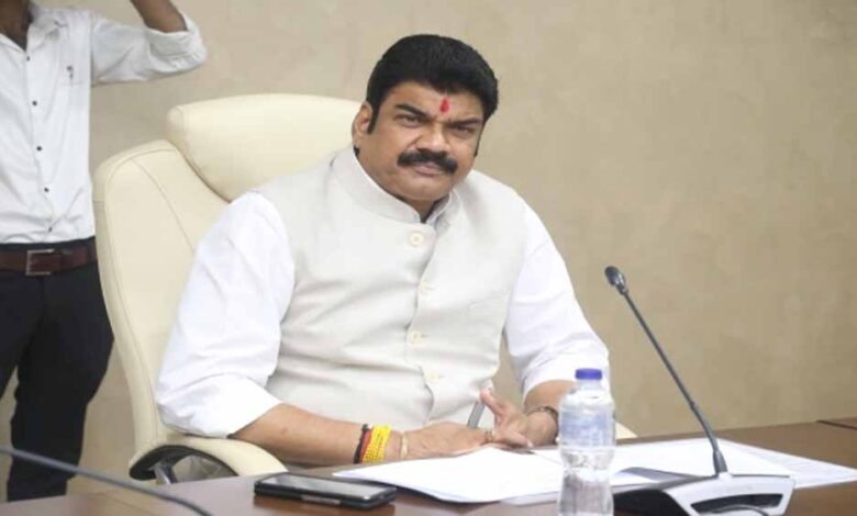 समय-सीमा-में-कार्य-नहीं-होने-पर-किया-जाएगा-ब्लैक-लिस्ट-:-खाद्य-मंत्री-राजपूत