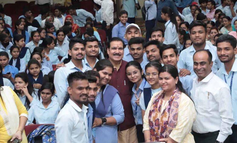 मंत्री-टेटवाल-ने-संभागीय-आईटीआई-में-किया-अत्याधुनिक-प्लंबिंग-लैब-और-गर्ल्स-कॉमन-रूम-का-लोकार्पण