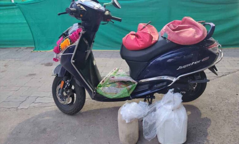 बिजुरी-पुलिस-द्वारा-अवैद्य-शराब-का-परिवहन-करने-वाले-के-विरुद्ध-कार्यवाही-कर-किया-62000/-रुपये-का-मशरुका-जब्त