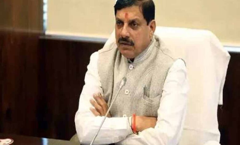 मुख्यमंत्री-डॉ.-यादव-ने-वीर-भारत-न्यास,-वीर-भारत-संग्रहालय-और-महादेव-मूर्ति-कला-कार्यशाला-की-गतिविधियों-की-समीक्षा-की