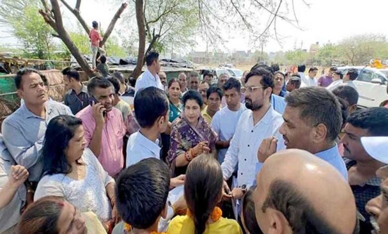 समस्याओं-का-समाधान-समय-सीमा-में-करें-:-राज्यमंत्री-श्रीमती-गौर