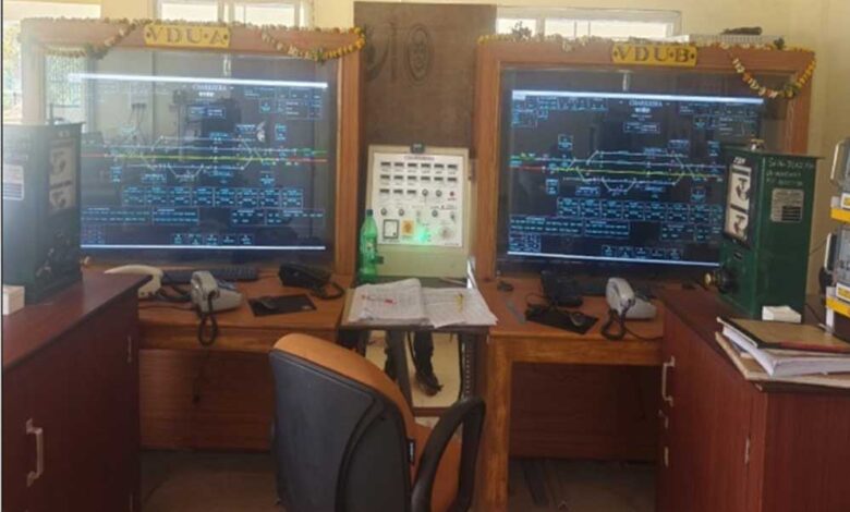 इंटरलॉकिंग-प्रणाली-के-माध्यम-से-संरक्षा-में-मजबूती-,भोपाल-मंडल-में-तकनीकी-उन्नयन-से-यात्रियों-को-लाभ