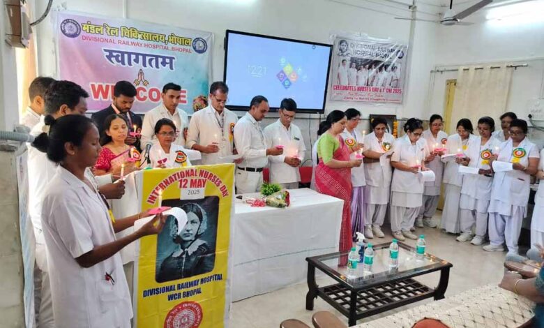 नर्सेस:-एक-नेतृत्व-की-आवाज”-–-मंडल-रेल-चिकित्सालय,-भोपाल-में-मनाया-इंटरनेशनल-नर्सेस-डे