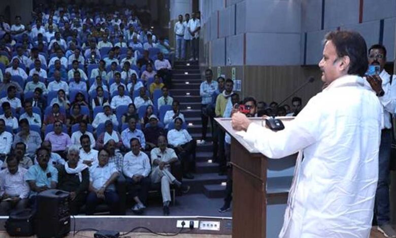 जिद,-जुनून-एवं-जज़्बे-से-बड़े-से-बड़े-लक्ष्य-को-प्राप्त-किया-जा-सकता-है:-उप-मुख्यमंत्री-शुक्ल