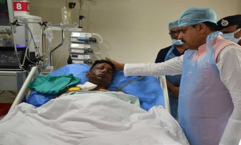 मॉकड्रिल-में-घायल-पुलिस-जवानों-से-मिलने-पहुंचे-cm-डॉ-मोहन-बोले-जवानों-के-साथ-पूरी-सरकार-खड़ी-है
