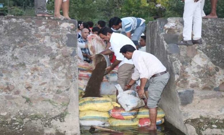 देश-में-जल-संवर्धन-अभियान-में-जनता-और-प्रशासन-की-संयुक्त-भागीदारी