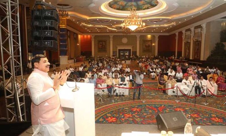 विचारों-की-अभिव्यक्ति-सहजता-से-होनी-चाहिए-:-मुख्यमंत्री-डॉ.-यादव