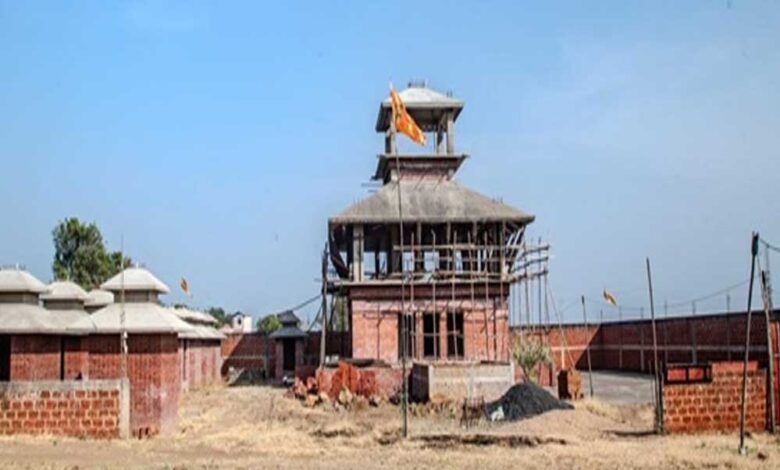 इंदौर-:-तिल्लौर-खुर्द-में-नेपाल-के-पशुपतिनाथ-मंदिर-की-वास्तुशैली-में-भव्य-मंदिर-का-निर्माण-हो-रहा