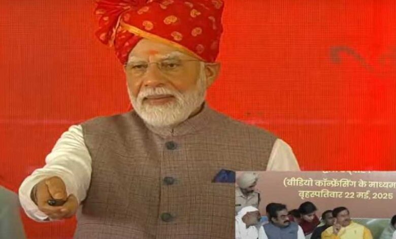 प्रधानमंत्री-नरेन्द्र-मोदी-मध्य-प्रदेश-को-6-अमृत-रेलवे-स्टेशनों-की-सौगात-दी