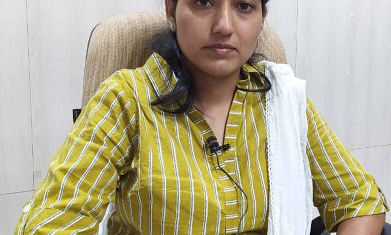 महिला-सशक्तिकरण-का-प्रेरणास्पद-उदाहरण,-शहीद-की-पत्नी-का-जज्बा-बना-मिसाल