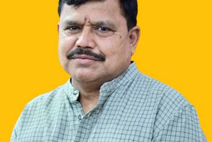 अचानक-महाराजपुरा-जोन-पहुंचकर-ऊर्जा-मंत्री-ने-किया-निरीक्षण,-आदित्यपुरम-में-विद्युत-उपभोक्ताओं-से-की-बातचीत