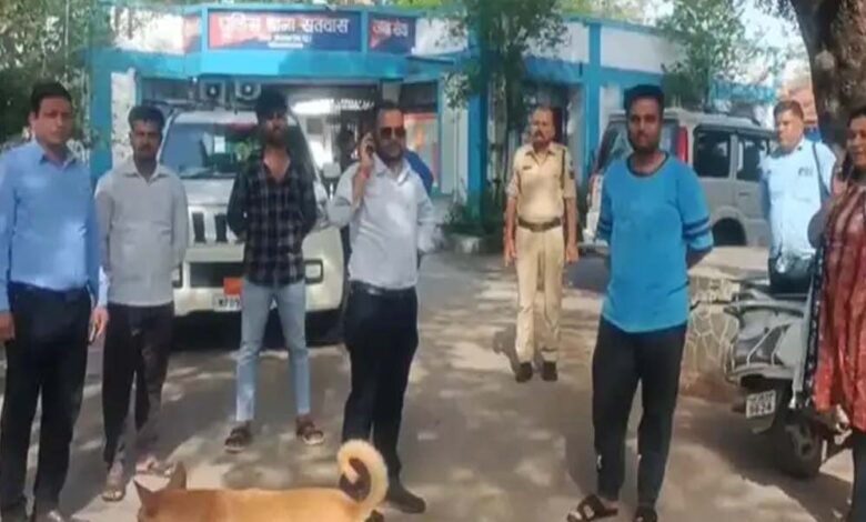 फतेहगढ़ घाट पर प्रशासन ने अवैध रेत उत्खनन पर बड़ी कार्रवाई, टीम ने 10 ट्रैक्टर-ट्रॉलियां कीं जब्त