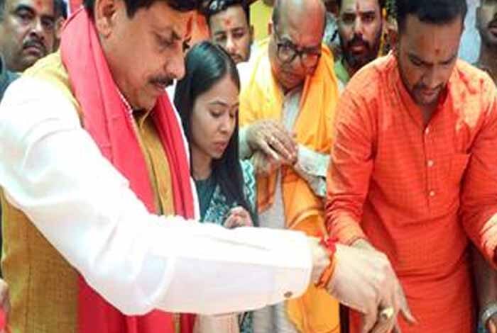 मुख्यमंत्री डॉ. यादव बावड़ी उत्सव में चिंतामण गणेश मंदिर परिसर स्थित लक्ष्मण बावड़ी से सम्मिलित हुए