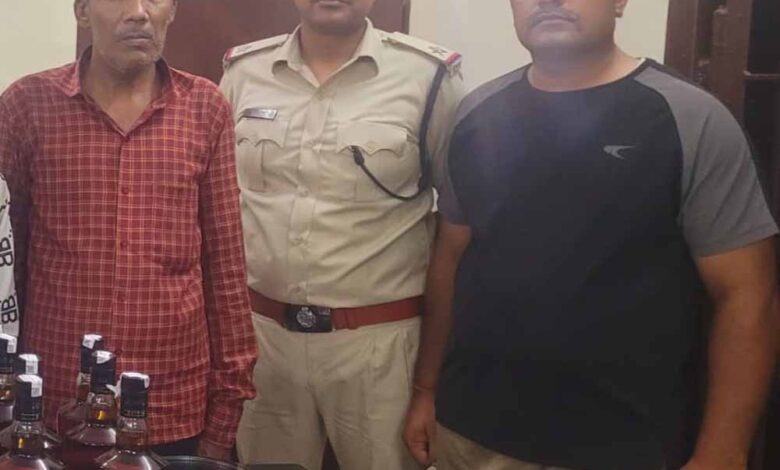 ऑपरेशन सतर्क के अंतर्गत रेल परिसर में अवैध शराब परिवहन पर आरपीएफ-जीआरपी की संयुक्त कार्यवाही