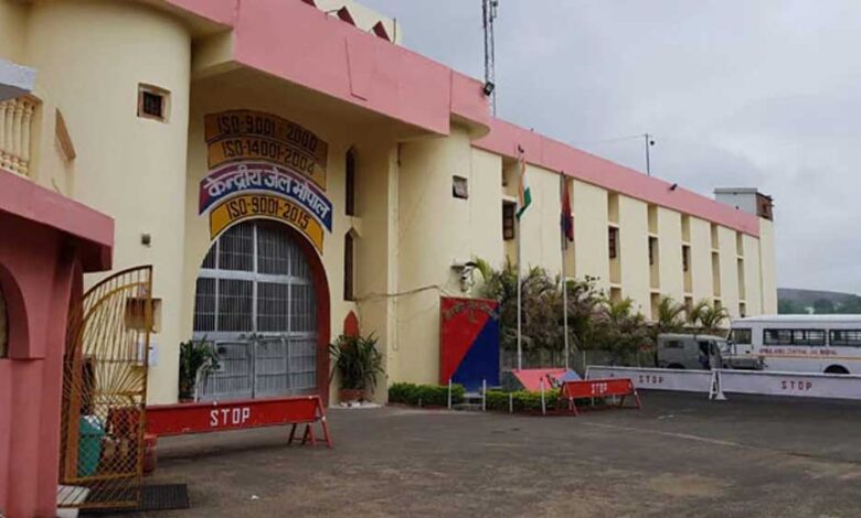 भोपाल-सेंट्रल-जेल-की-हाई-सिक्योरिटी-सेल-आतंकियों-से-भरी,-अब-जेल-में-12-नई-हाई-सिक्योरिटी-सेल-का-निर्माण-कराया-गया