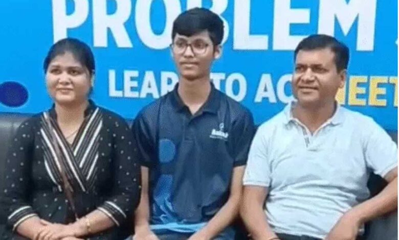 इंदौर-के-उत्कर्ष-की-नीट-यूजी-2025-में-सेकेंड-रैंक,-टॉप-100-में-एमपी-के-4-स्टूडेंट