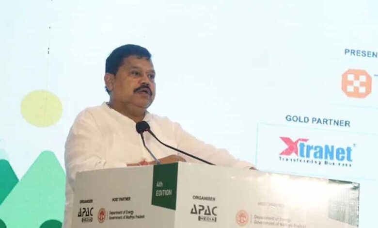 आर्थिक-रूप-से-कमजोर-व-असहायों-की-मदद-के-लिए-सरकार-कटिबद्ध:-ऊर्जा-मंत्री-तोमर