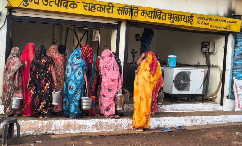 भोपाल-दुग्ध-संघ-की-दुग्ध-समितियों-के-दुग्ध-उत्पादकों-से-दूध-क्रय-दरों-में-की-गई-ऐतिहासिक-वृद्धि