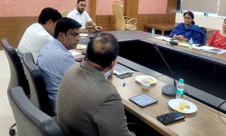 जूट-कार्पोरेशन-ऑफ-इण्डिया-और-कॉटन-कार्पोरेशन-ऑफ-इण्डिया-के-प्रतिनिधिमण्डल-ने-जानी-मध्यप्रदेश-की-एडवांस्ड-फूड-ग्रेन-प्रोक्योरमेंट-प्रणाली