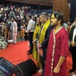 न्यूजीलैंड-के-प्रधानमंत्री-डेविड-ब्रीन-बागेश्वर-धाम-के-पंडित-धीरेंद्र-शास्त्री-से-मिले,-सुनी-हनुमान-कथा