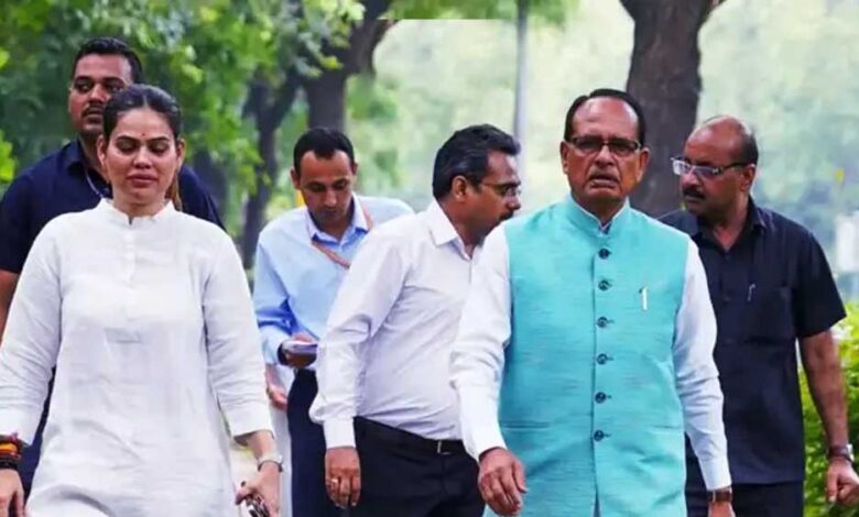 ‘मामा’-के-साथ-नाजिया-इलाही-खान-का-विशेष-अभियान,-कश्मीर-से-कन्याकुमारी-तक-लगाएंगी-6000-पेड़
