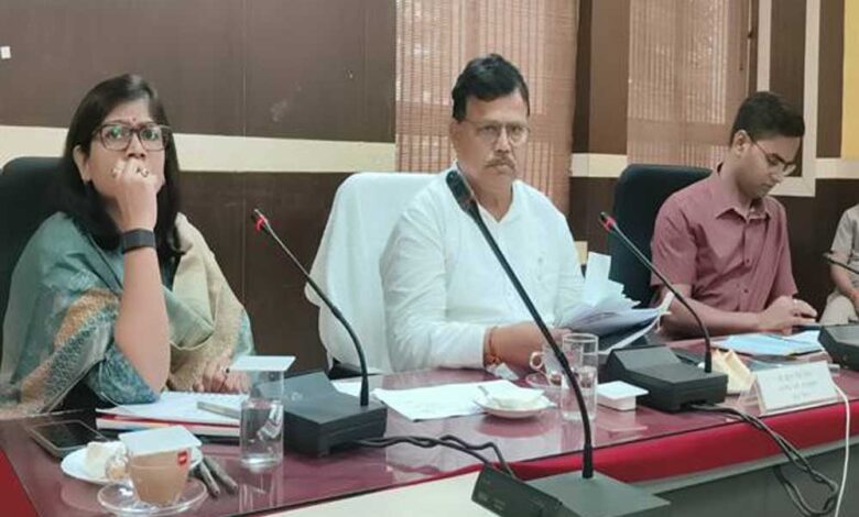 सर्वोच्च-प्राथमिकता-देकर-कराएँ-जल-भराव-वाले-क्षेत्रों-से-पानी-की-निकासी-:-मंत्री-तोमर