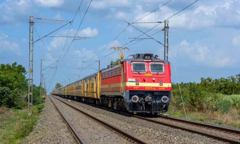 रेल-यात्रा-होगी-महंगी!-1-जुलाई-से-बढ़-सकता-है-किराया,-यात्रियों-को-लगेगा-झटका