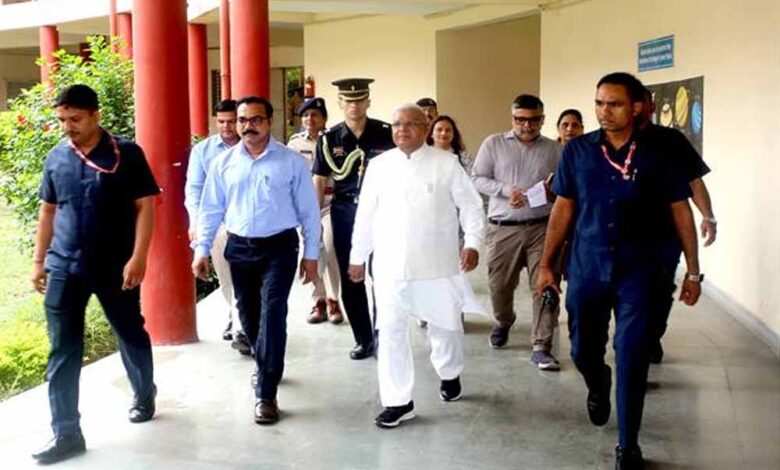 पीएम-मोदी-जी-की-बातों-से-विद्यार्थियों-को-मिलता-उत्साह-और-प्रेरणा:-राज्यपाल