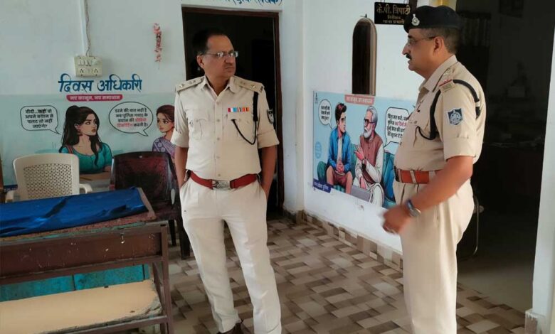 मैहर-पुलिस-अधीक्षक-सुधीर-अग्रवाल-ने-किया-थाने-का-निरीक्षण