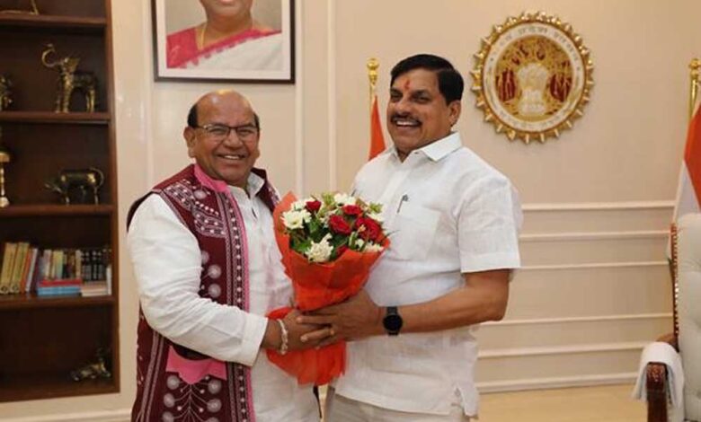 देवास-जिले-में-जनजाति-वर्ग-के-हित-में-की-गई-कार्यवाही-से-आयोग-संतुष्ट:-मुख्यमंत्री-डॉ.-यादव