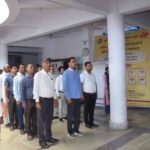 कलेक्ट्रेट-कार्यालय-में-माह-के-पहले-दिवस-वंदेमातरम-का-गायन-हुआ