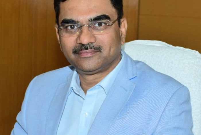 आयुक्त जनसम्पर्क ने संचालनालय में किया पौध-रोपण