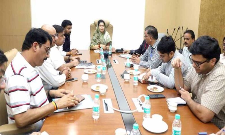 पटेल नगर कॉलोनाईजर के विरूद्ध एफआईआर कराने के निर्देश