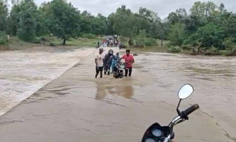 शहडोल-में-भारी-बारिश-का-कहर:-रेलवे-स्टेशन-और-अस्पताल-जलमग्न