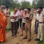 चोरों-ने-सेंधमारी-कर-किया-लाखो-का-माल-पार।