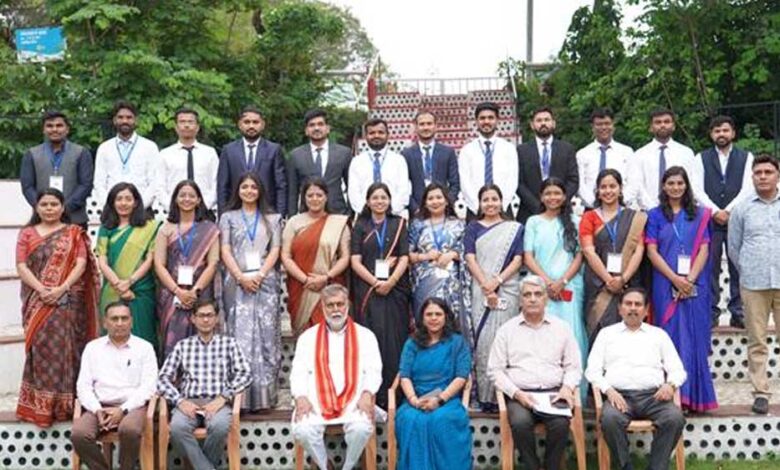 मंत्री-पटेल-ने-नवनियुक्त-जनपद-पंचायत-ceo-और-विकासखंड-अधिकारियों-से-की-सौजन्य-भेंट