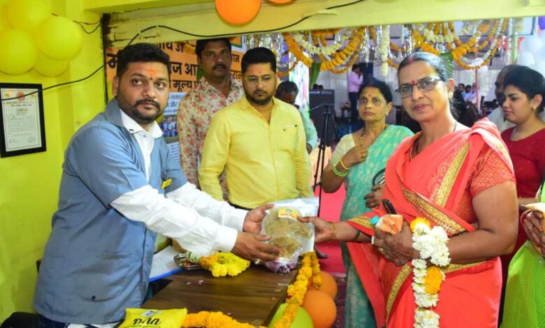 उचित-मूल्य-दुकानों-में-उपभोक्ताओं-के-लिये-राशन-के-साथ-पोषण-भी