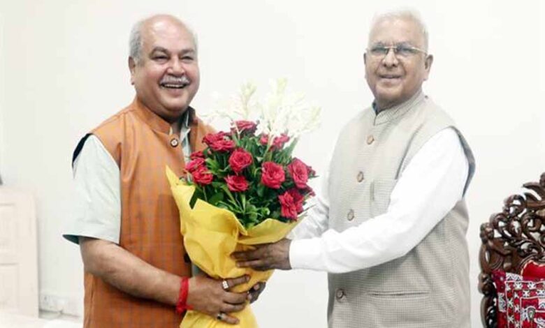 राज्यपाल पटेल से मध्यप्रदेश विधानसभा अध्यक्ष तोमर ने की सौजन्य भेंट